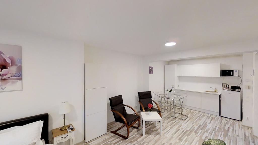 Sun Villa Residence Bukares Bagian luar foto