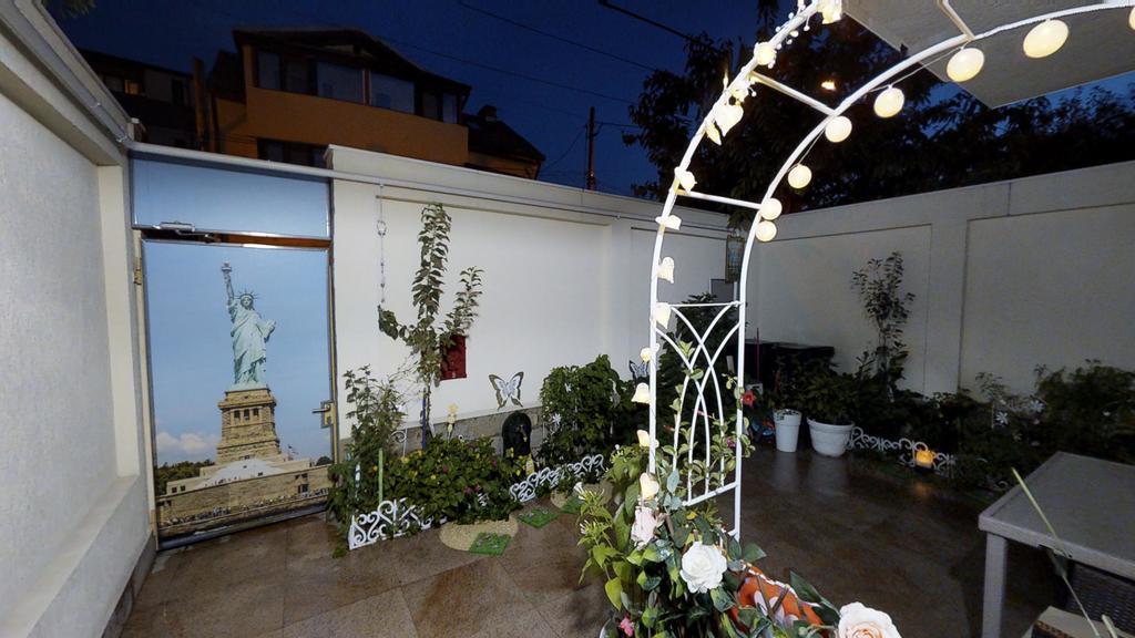 Sun Villa Residence Bukares Bagian luar foto