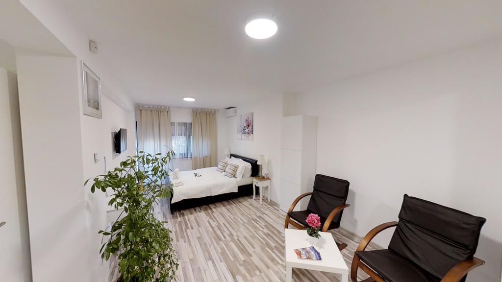 Sun Villa Residence Bukares Bagian luar foto