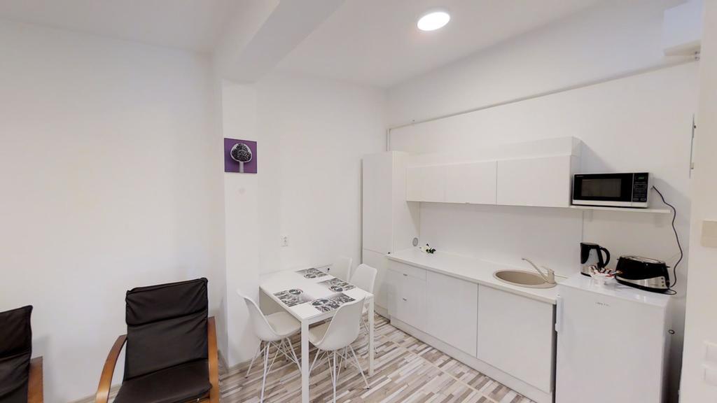 Sun Villa Residence Bukares Bagian luar foto