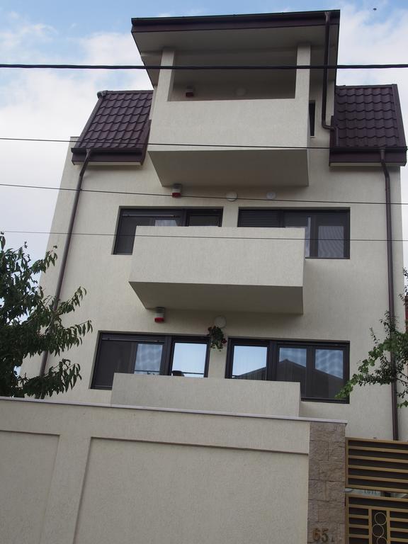 Sun Villa Residence Bukares Bagian luar foto